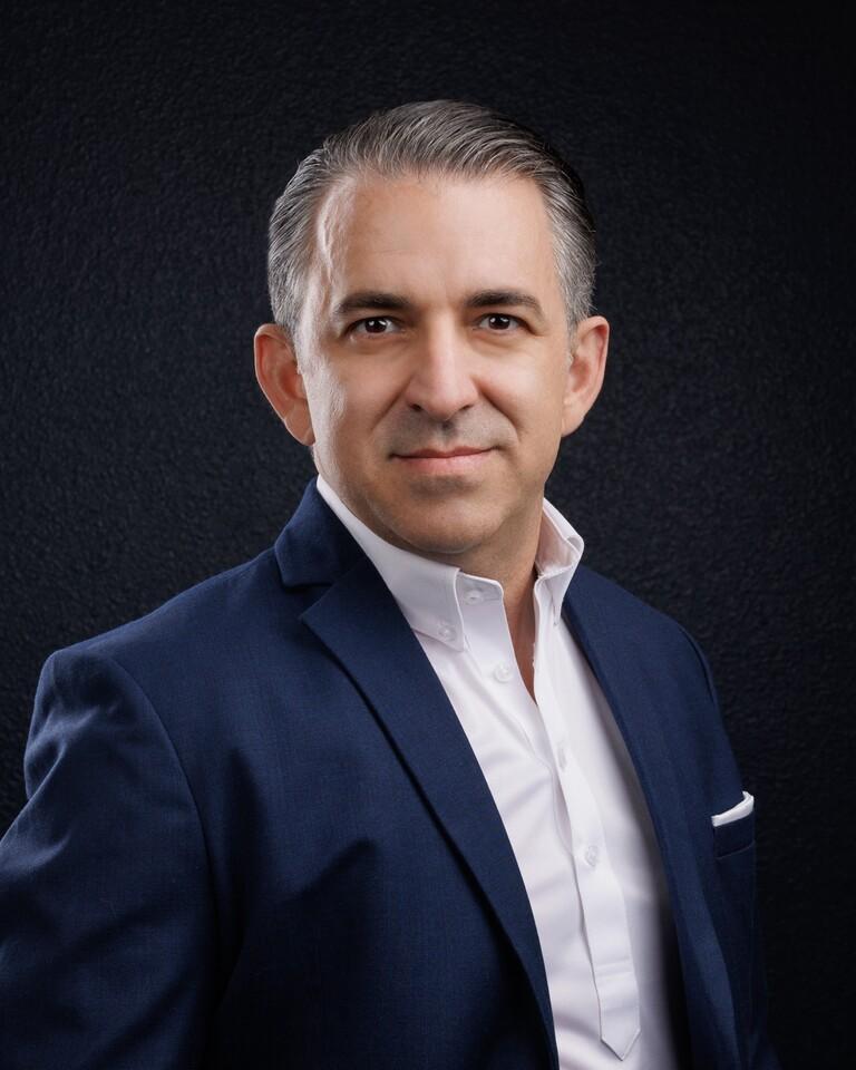 Deron E. Smallcomb, Esq.